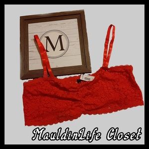 *SOLD* Torrid Lace Bandeau w/ Straps sz 2